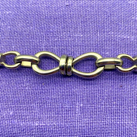Vintage Fossil silver tone bow bracelet in 7 inches w/ 1 inch extension. CZ’s 🩷 - Picture 9 of 11